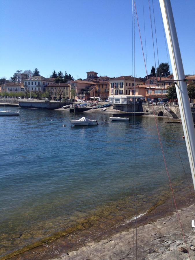 Casa Del Lago Maggiore Lesa Apartment Bagian luar foto